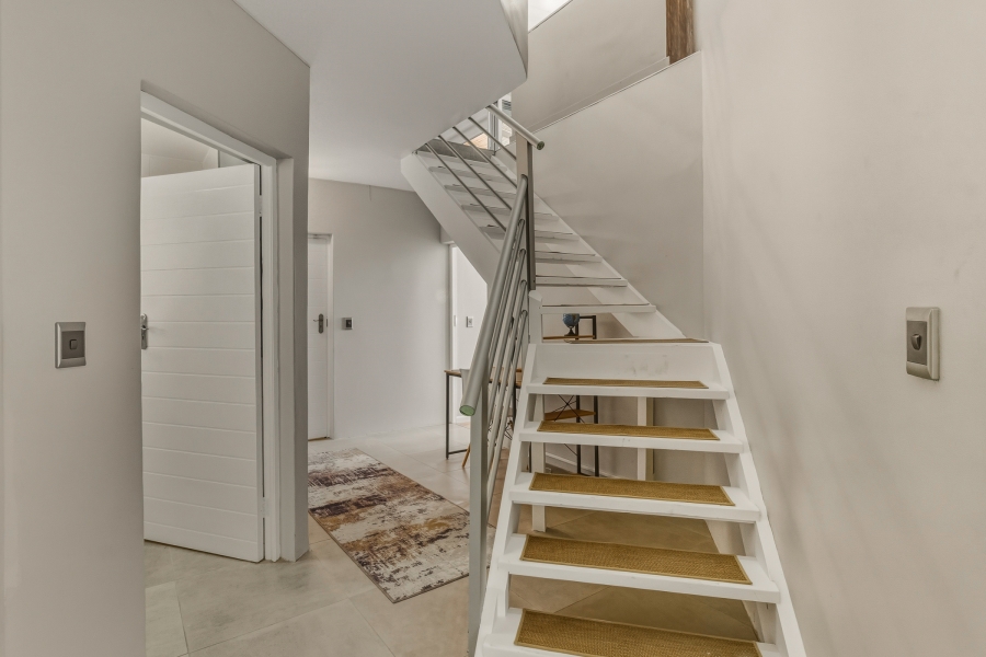 4 Bedroom Property for Sale in Gordon Heights Western Cape